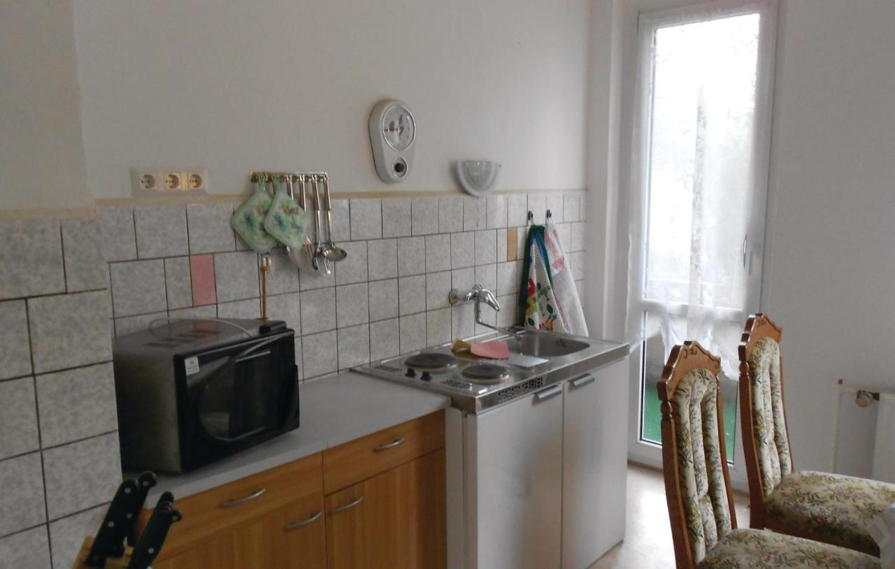 Lovely Apartment In Waren-Mueritz With Kitchen Zewnętrze zdjęcie