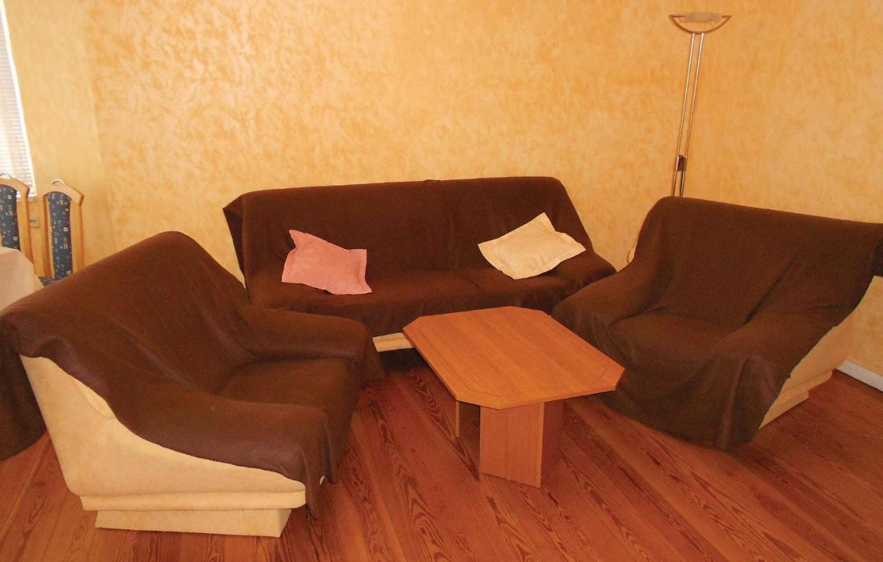 Lovely Apartment In Waren-Mueritz With Kitchen Zewnętrze zdjęcie