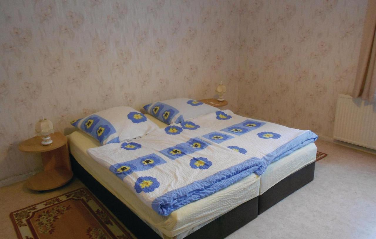 Lovely Apartment In Waren-Mueritz With Kitchen Zewnętrze zdjęcie