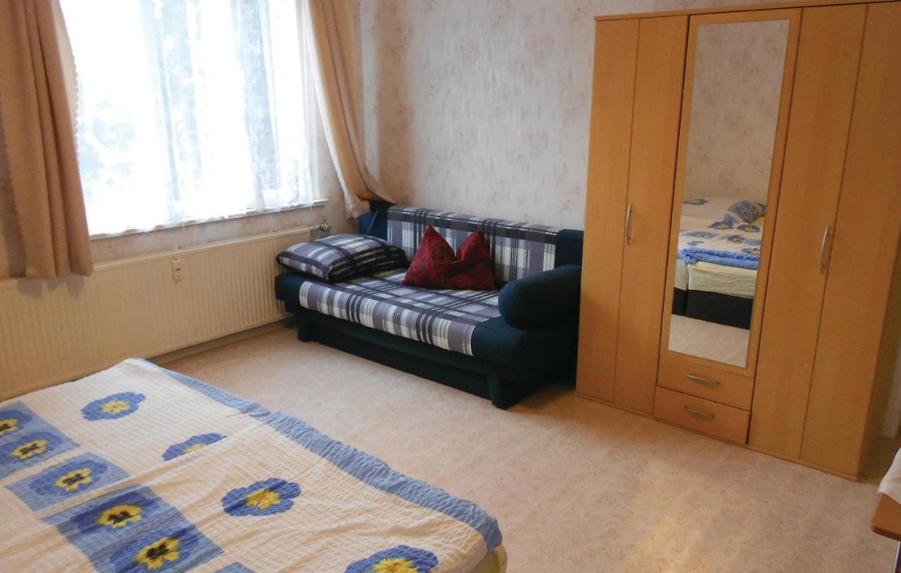 Lovely Apartment In Waren-Mueritz With Kitchen Zewnętrze zdjęcie